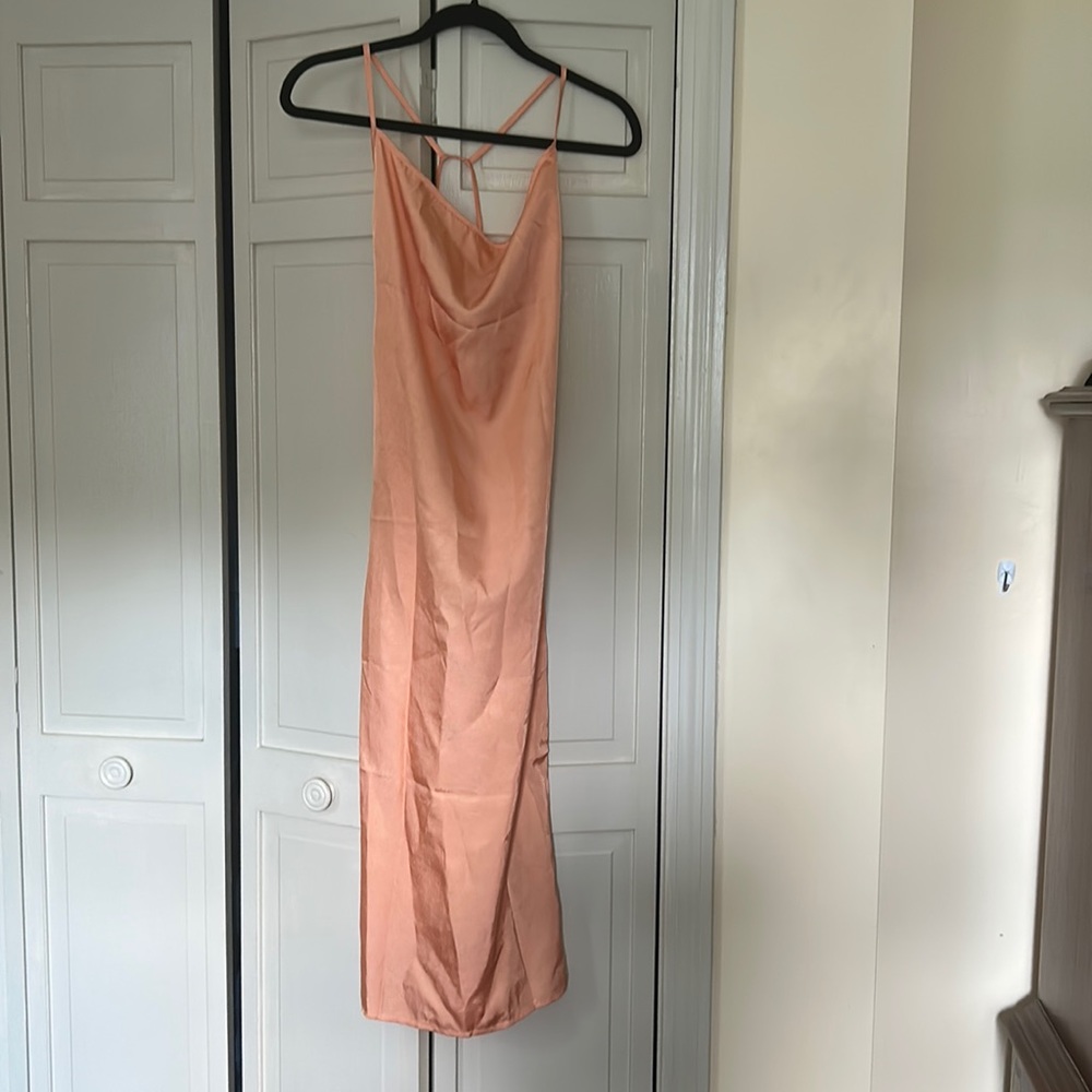 NEVER WORN 4th and Reckless light orange strappy midi dress